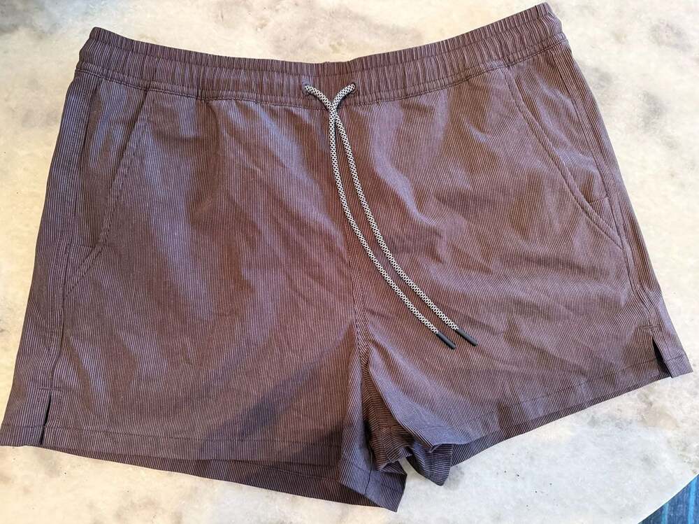 Athleta Marin 2.5" Board Short Size Small